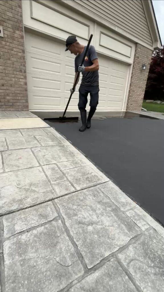 asphalt paving crew working Auburn Hills Michigan